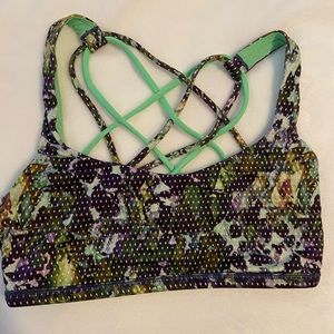 Lululemon Size 4 Sports Bra